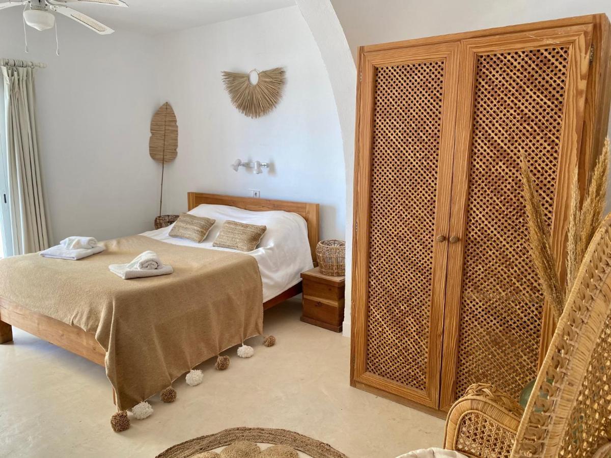 La Bohemia Del Rio Boutique Hotel - Adults Only Санта-Эулалия-дель-Рио Экстерьер фото