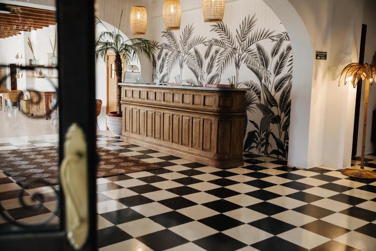 La Bohemia Del Rio Boutique Hotel - Adults Only Санта-Эулалия-дель-Рио Экстерьер фото