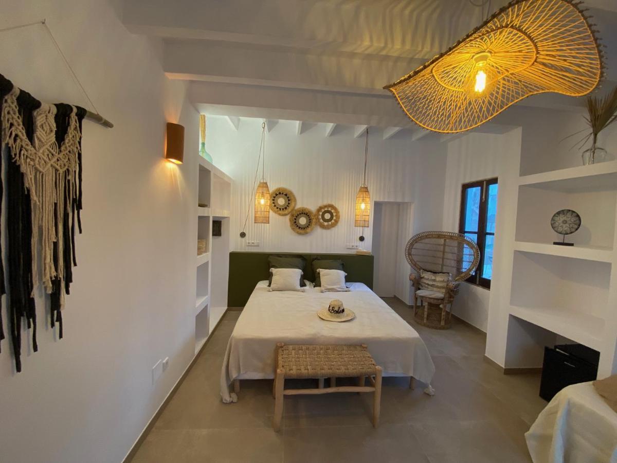 La Bohemia Del Rio Boutique Hotel - Adults Only Санта-Эулалия-дель-Рио Экстерьер фото